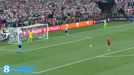 欧联杯总决赛  ,塞维利亚vs罗马罚球决胜  ,曼奇尼十二码球被塞维利亚守门员布努扑出!