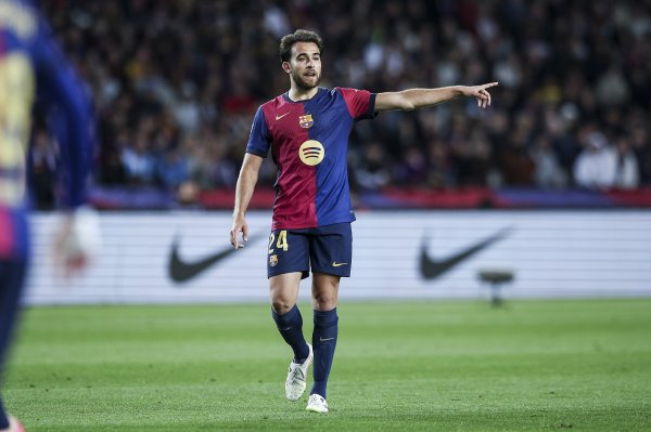 TA:巴萨后场球员埃里克一度濒临离队,本赛季发挥出色坐稳主力